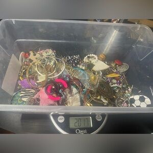 Jewelry craft lot 2 pounds (READ DESCRIPTION)
